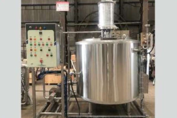 Chocolate Melting Cum Storage Tank